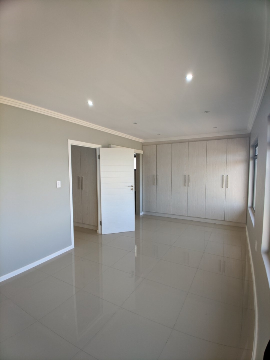 4 Bedroom Property for Sale in Kidds Beach Eastern Cape